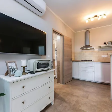 Quercus - Peace & Nature By The Bike Trail 4*