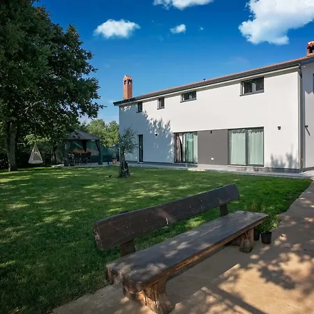 招待所 Quercus - Peace & Nature By The Bike Trail 4*