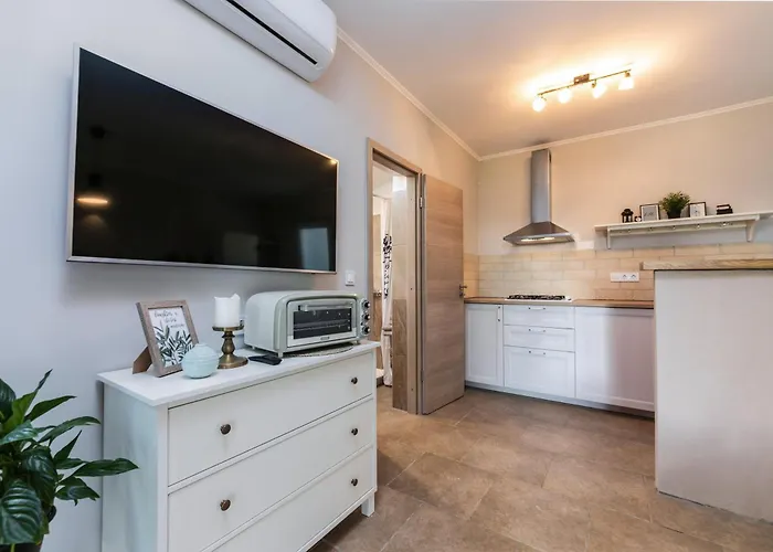 Quercus - Peace & Nature By The Bike Trail 4*